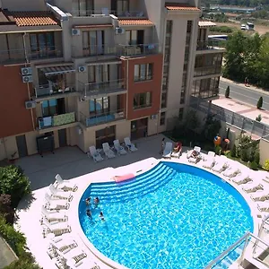 Sea'n'pool In Apartment